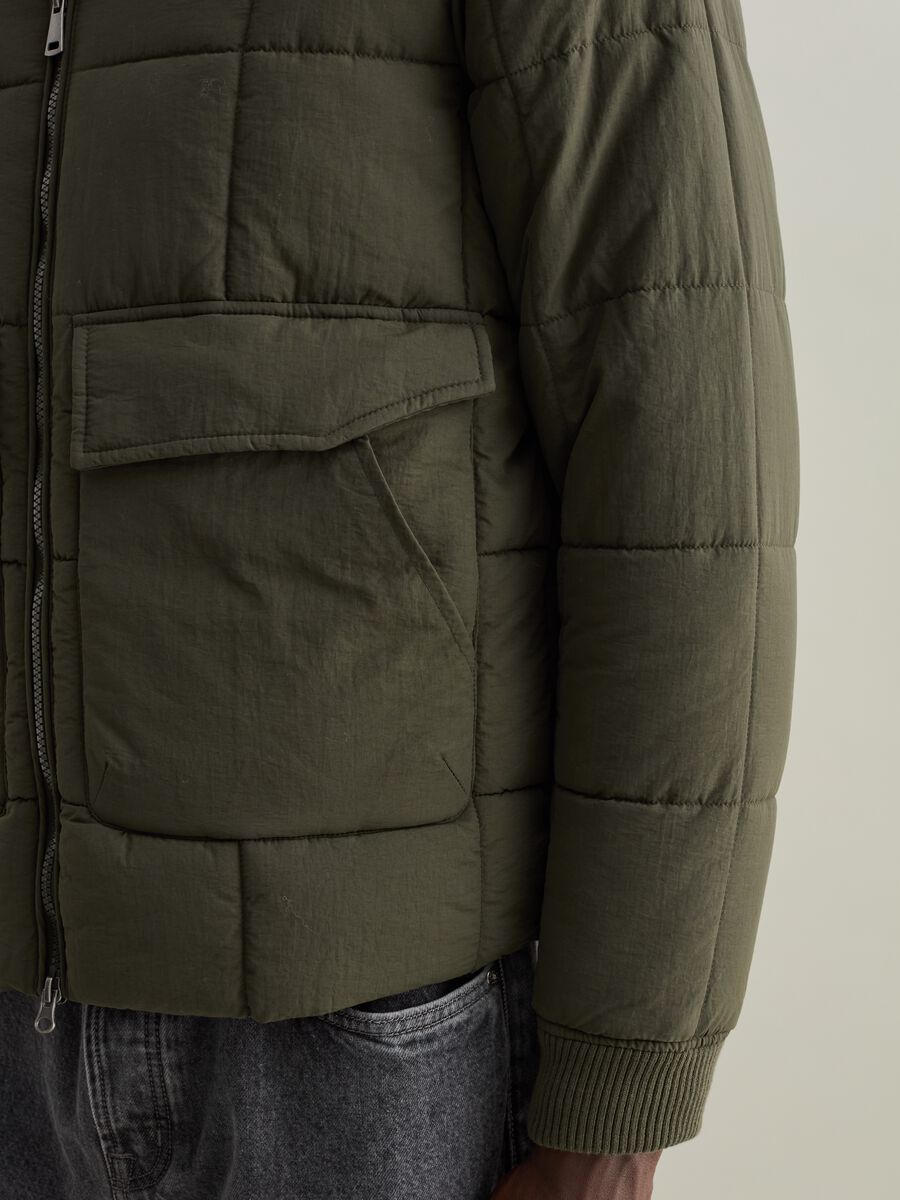 Quilted down jacket with REPREVE® padding_2