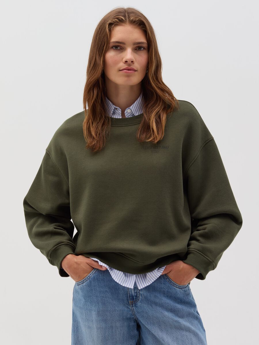 Essential oversized sweatshirt with lettering embroidery_0