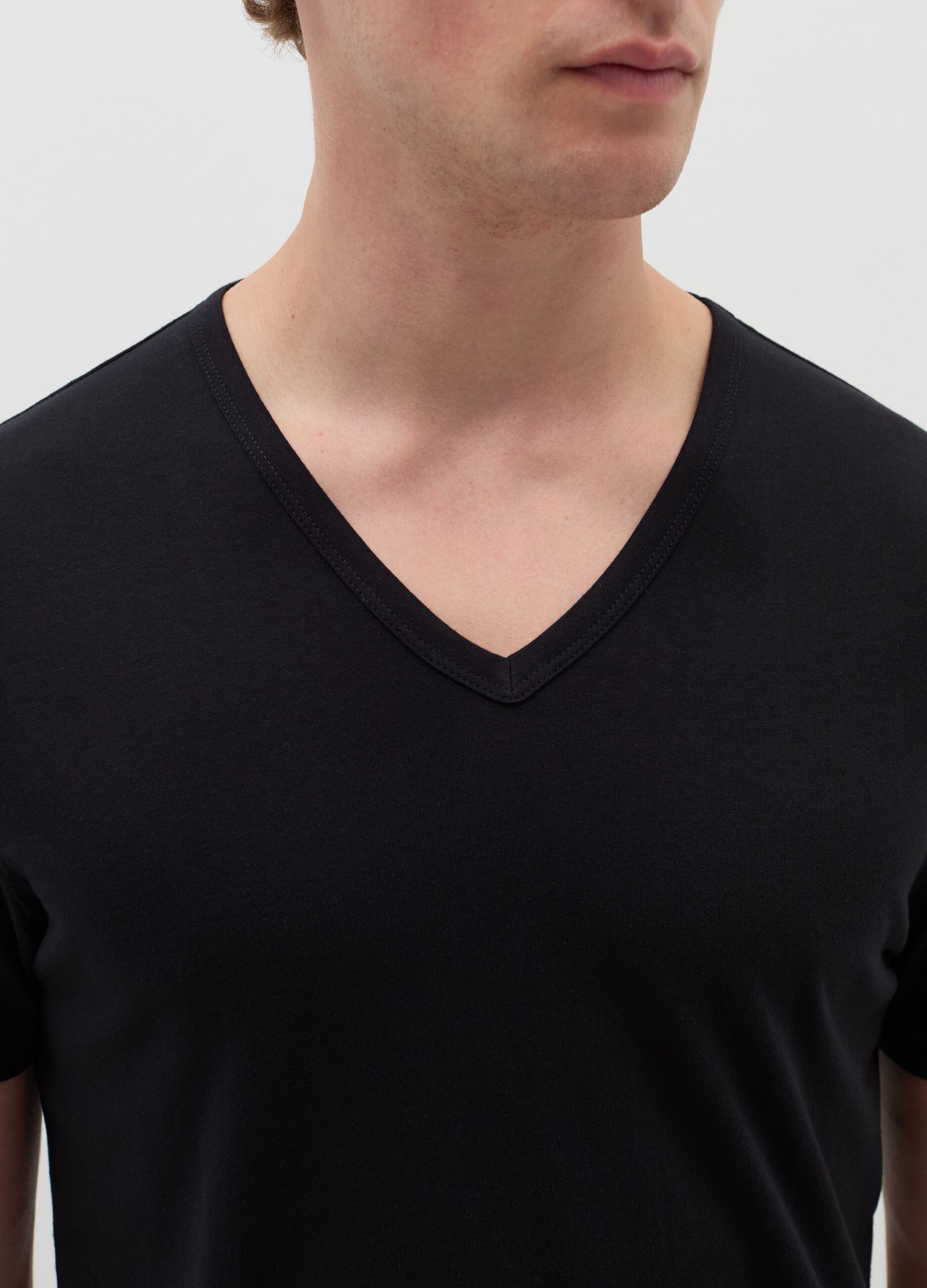 Two-pack undershirts with V neckline in jersey