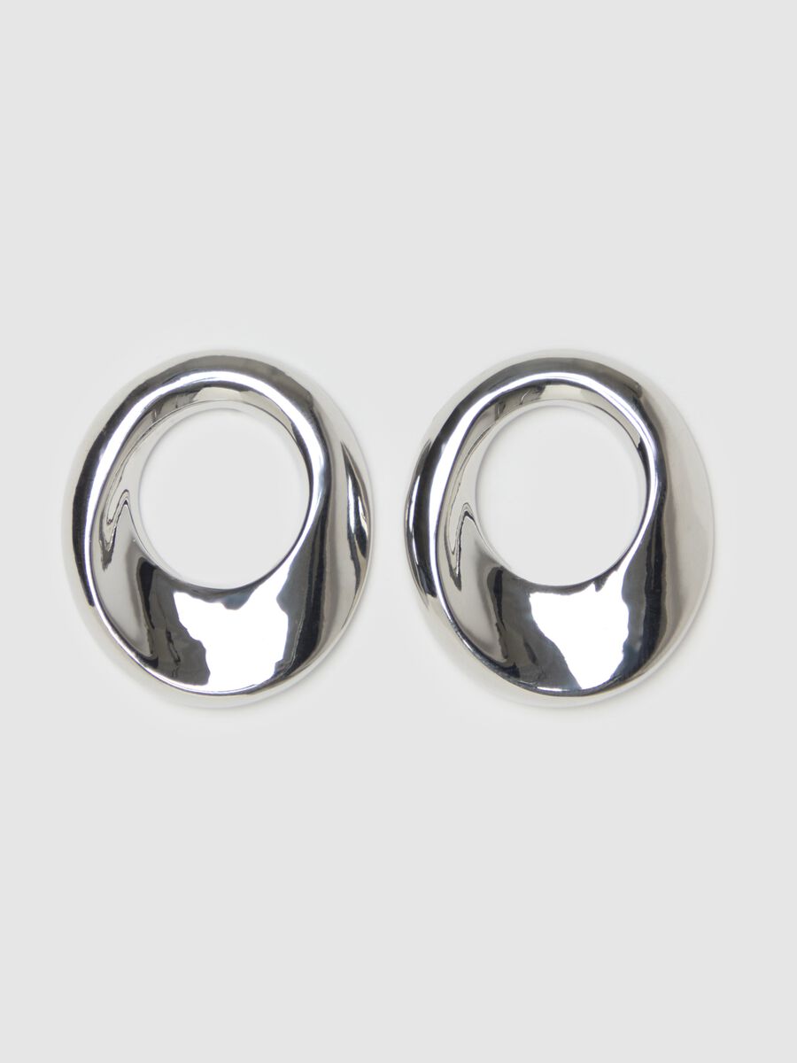 Hoop earrings with hole_1