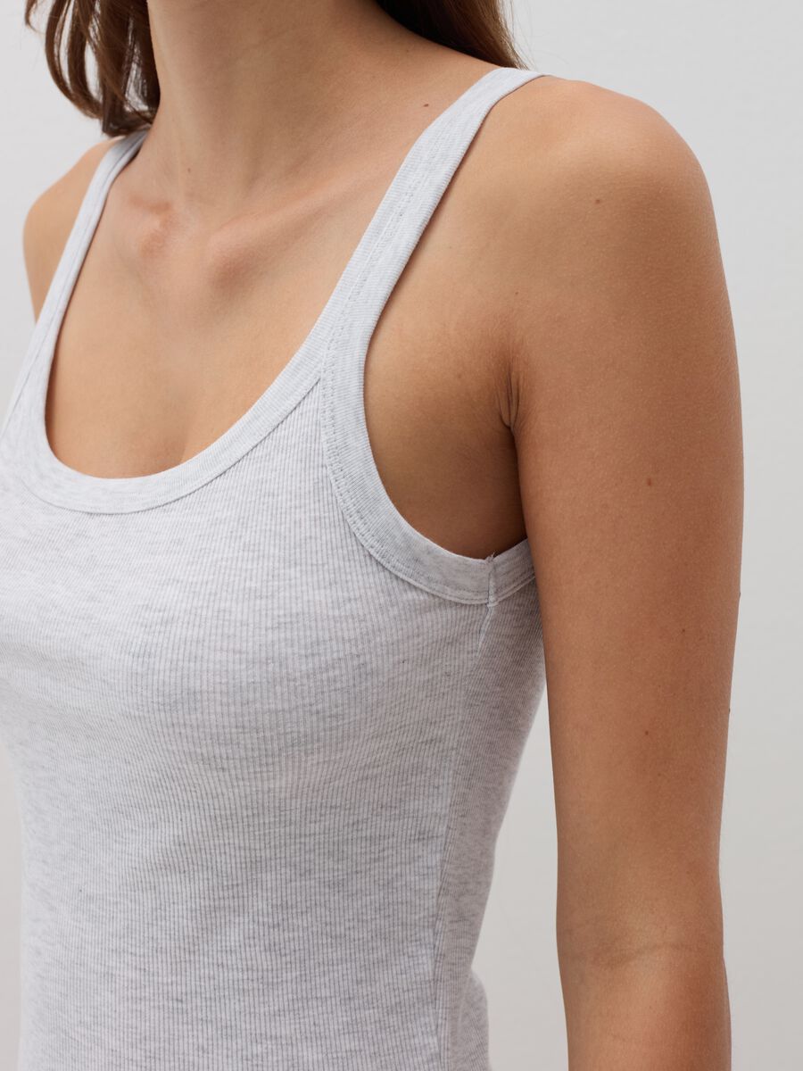 Ribbed vest in organic cotton and viscose_2