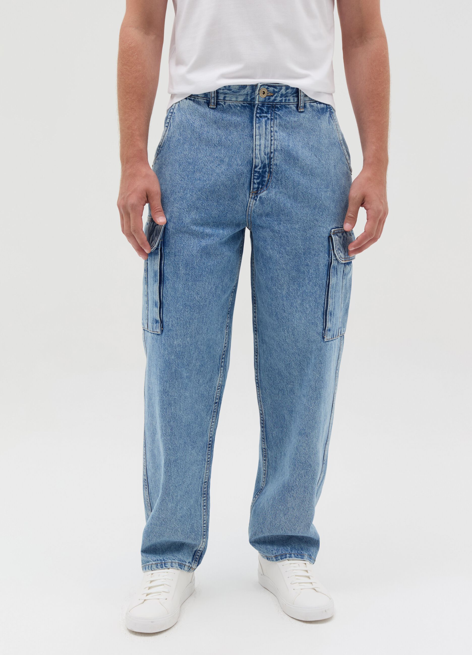 Acid wash cargo jeans