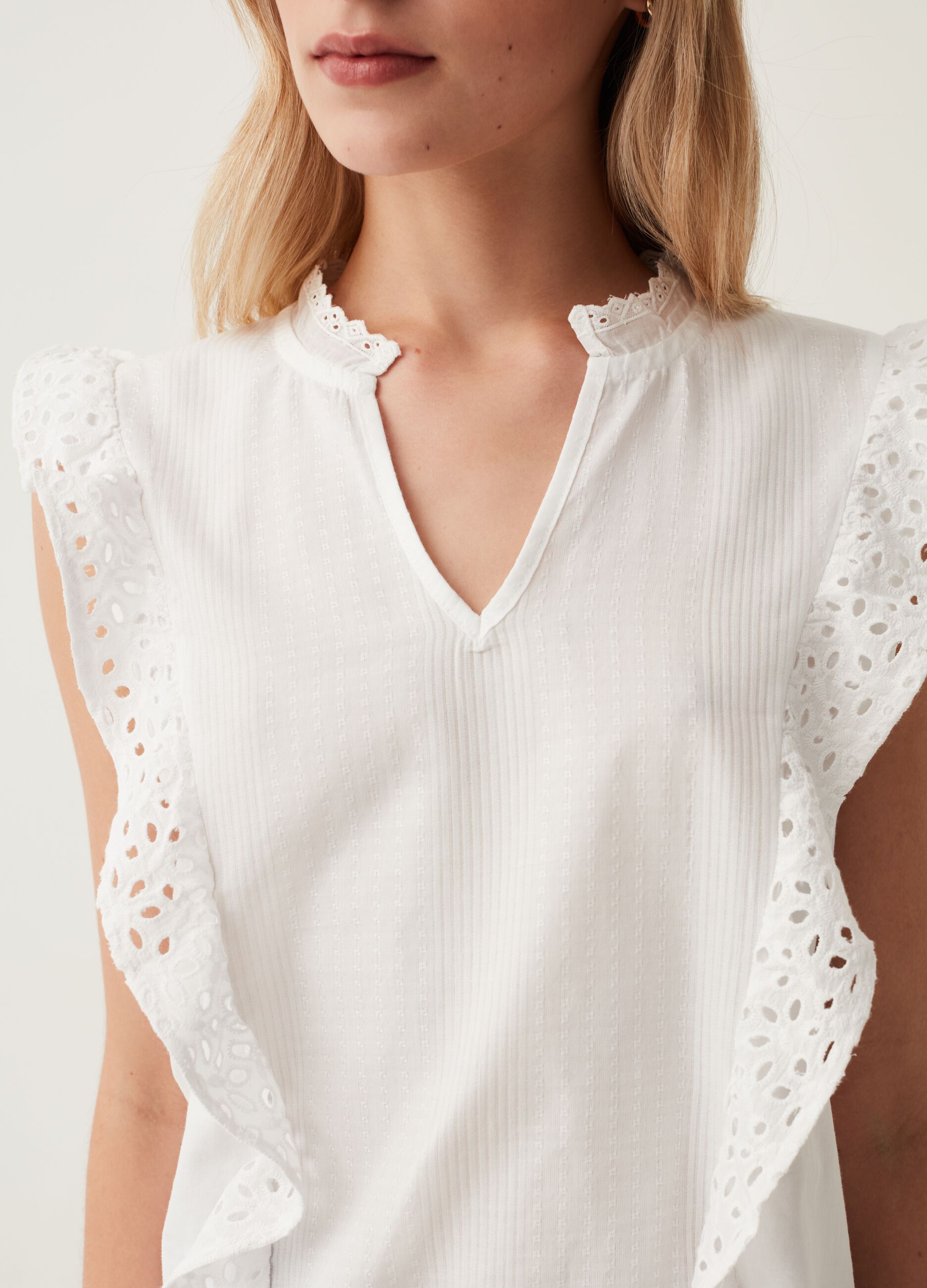 Tank top with broderie anglaise lace frills