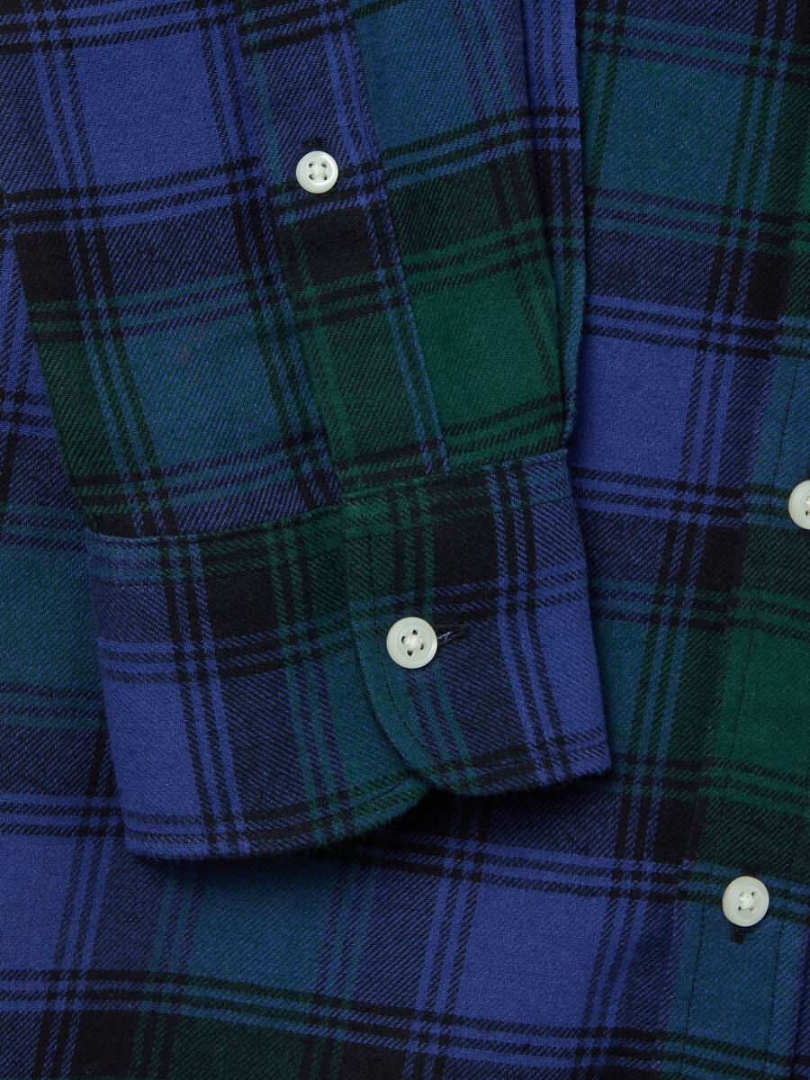 Flannel shirt with check pattern and button-down collar_5