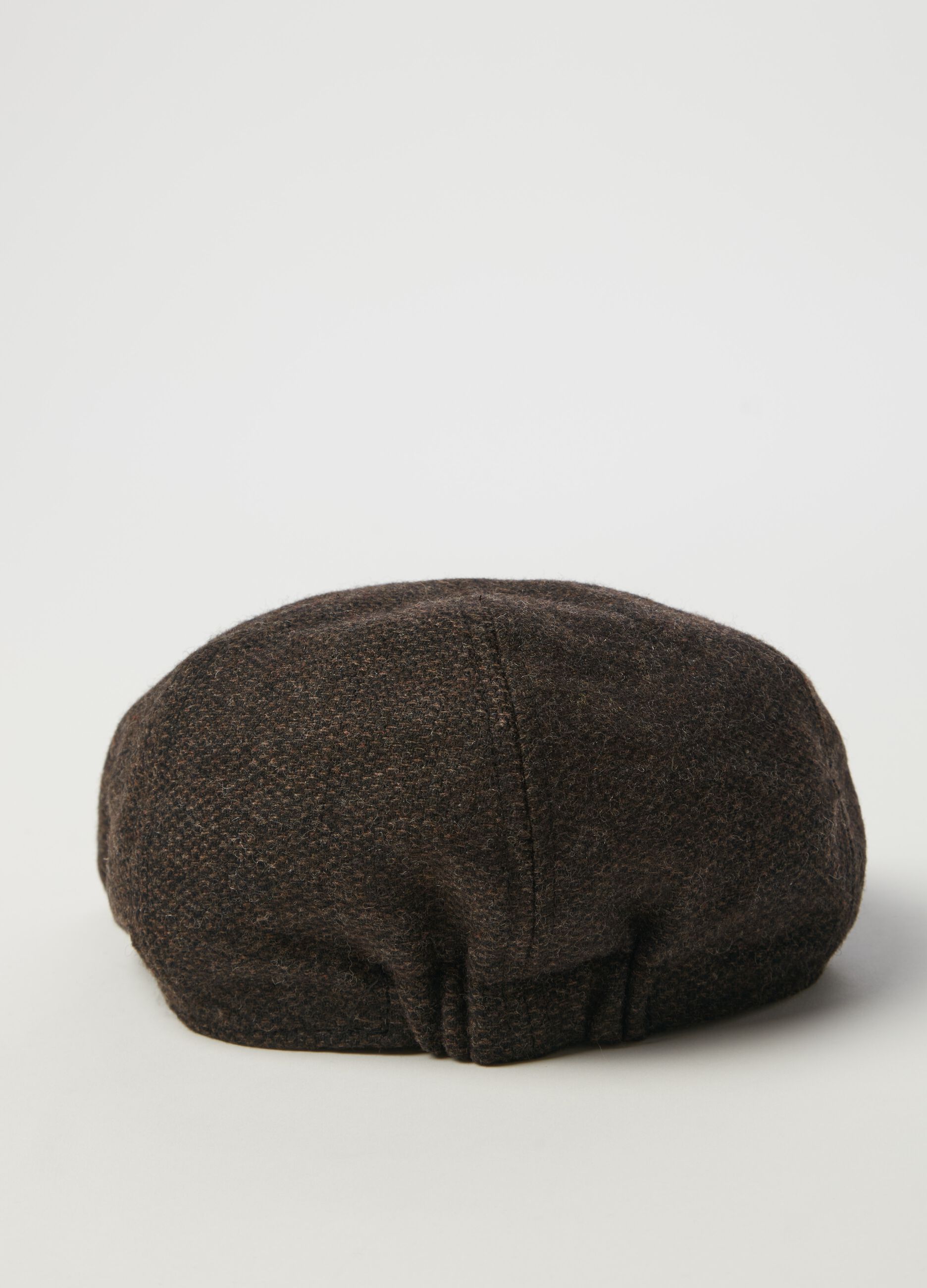 Flat cap with micro weave