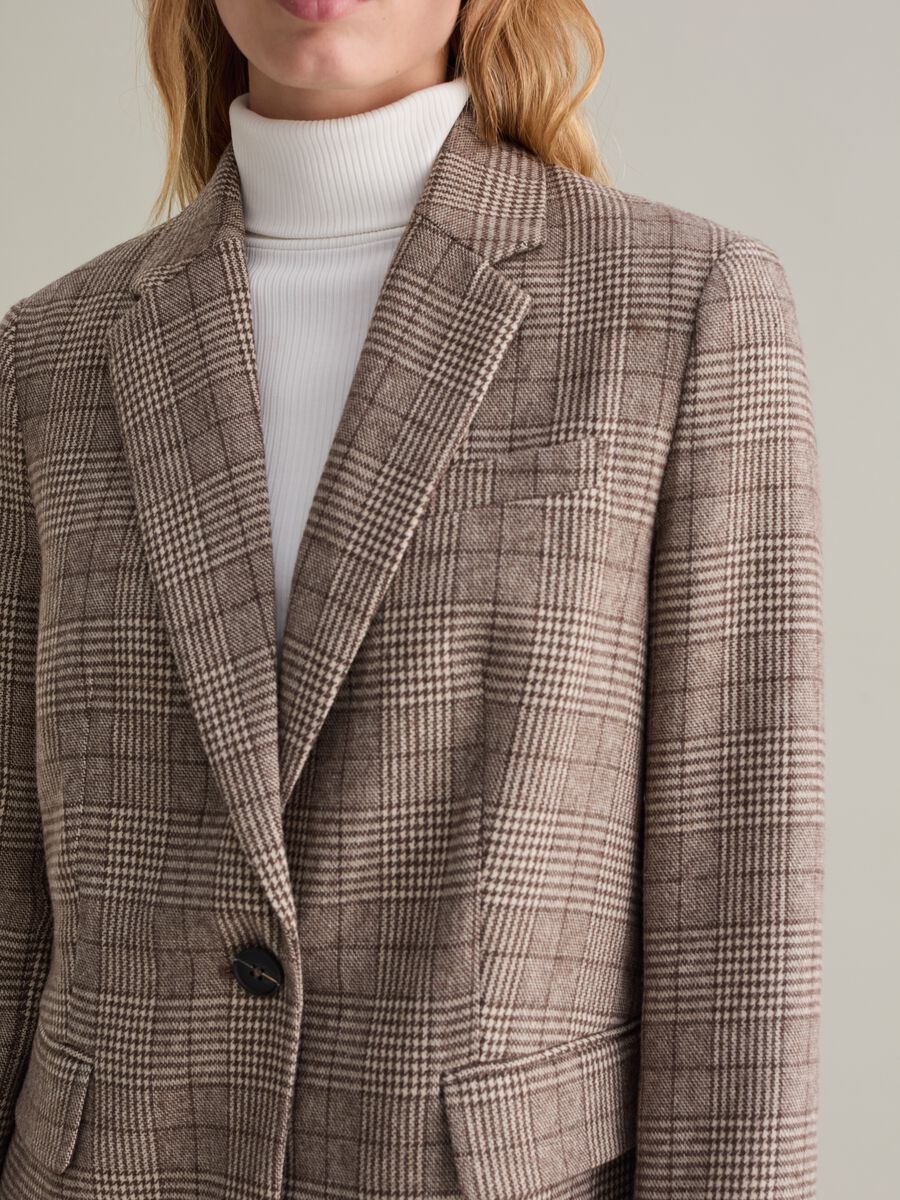 Contemporary blazer in Prince of Wales fabric_3