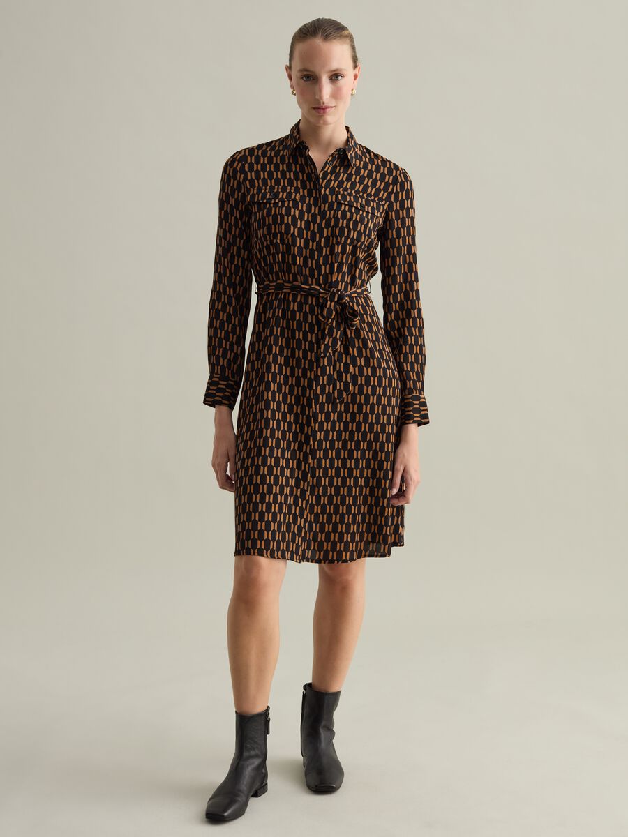 Contemporary shirt dress with belt_0