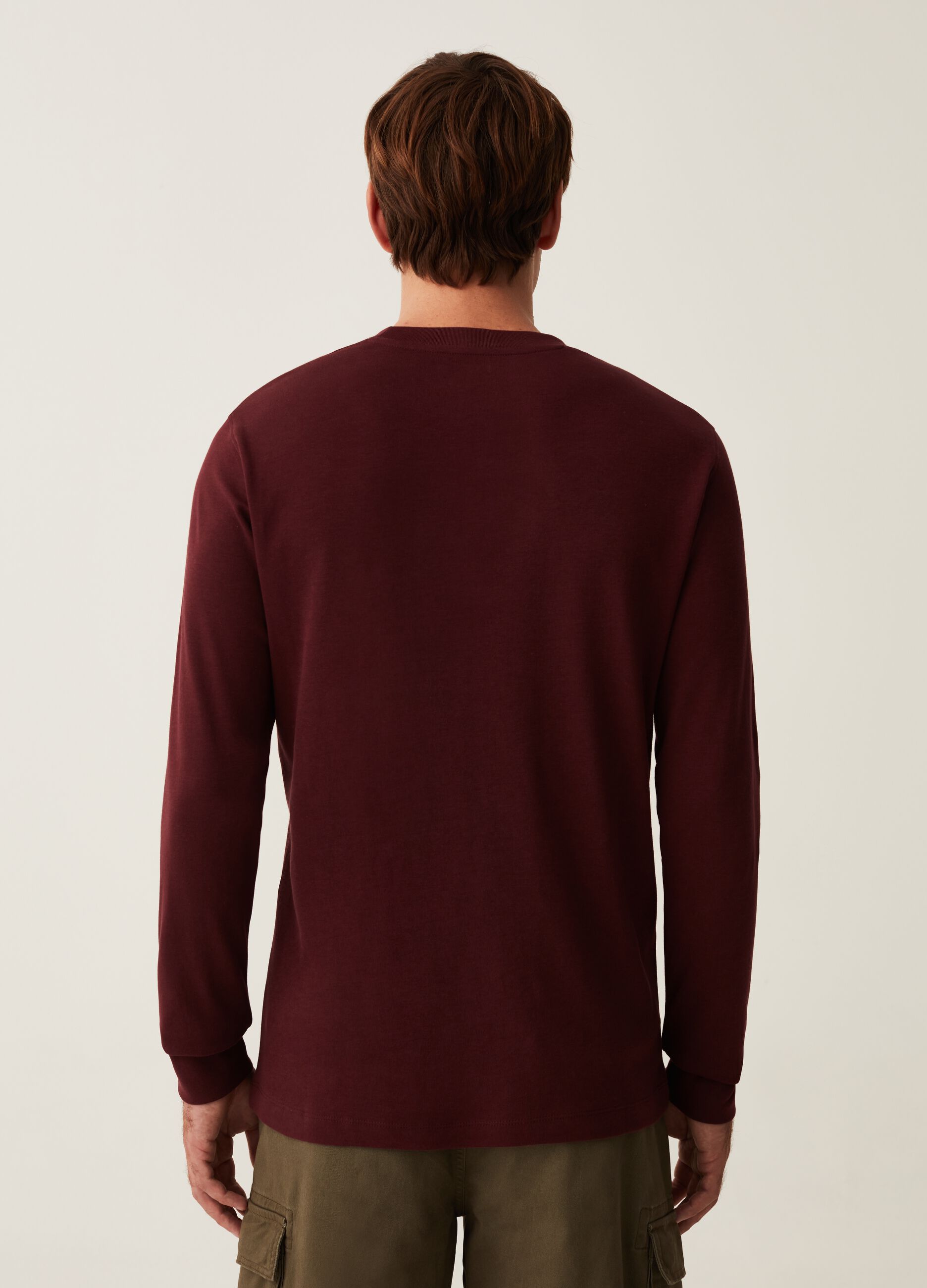 Long-sleeved T-shirt with round neck